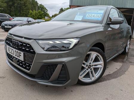 AUDI