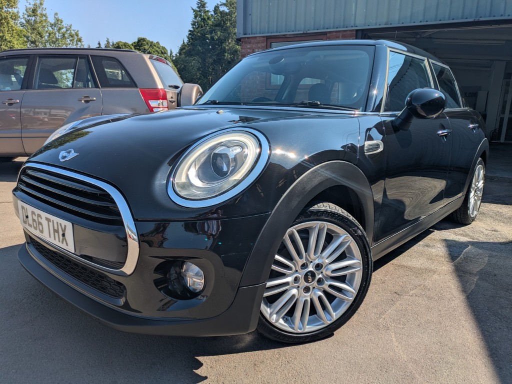 2016 MINI HATCH
